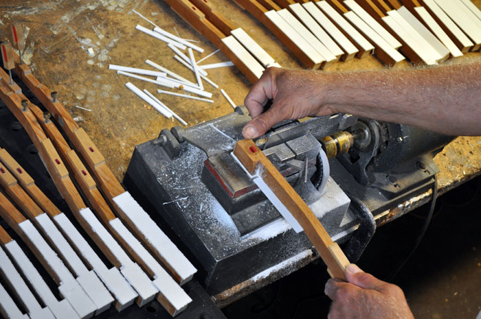 Trimming the key blanks